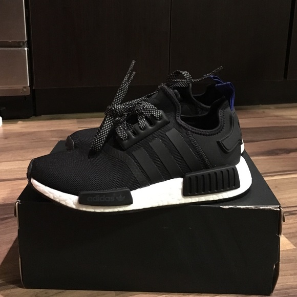 Adidas Shoes - Adidas NMD R1