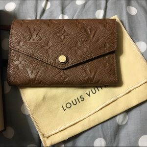 Louis Vuitton Bags - Louis Vuitton compact wallet Louis Vuitton Bags - Louis Vuitton compact wallet