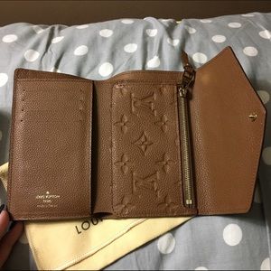 Louis Vuitton Bags - Louis Vuitton compact wallet Louis Vuitton Bags - Louis Vuitton compact wallet
