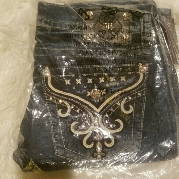 ❎SOLD❎NWT Miss Me Jeans - Picture 2 of 4