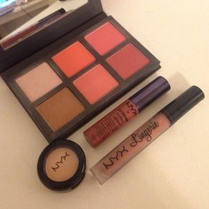 💐 Lips and contour set