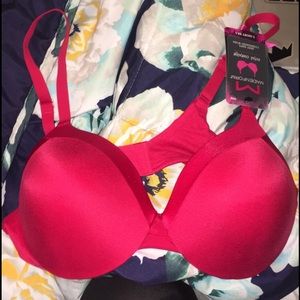 Maiden form extra coverage bra! Soft &cushioned 😊