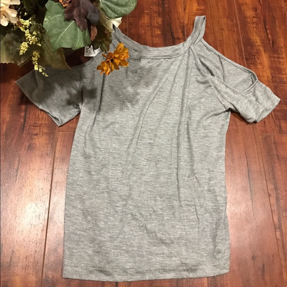 Pacsun off-shoulder top
