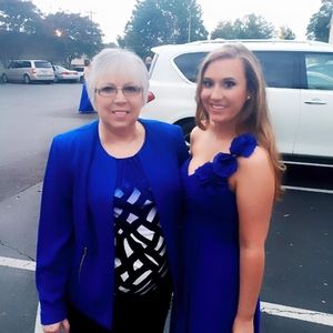 Meet your Posher, Sharon