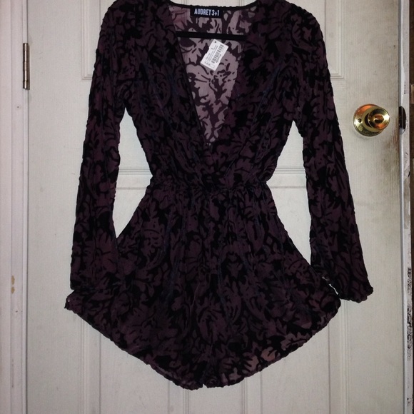 Mauve romper (Lady Of the Night)! - Picture 1 of 4
