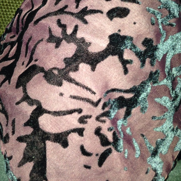 Mauve romper (Lady Of the Night)! - Picture 3 of 4