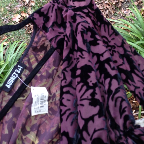 Mauve romper (Lady Of the Night)! - Picture 4 of 4