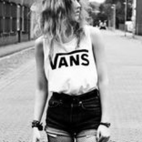 Vans Tops - ✨ Classic White/Gray Vans Tee ✨
