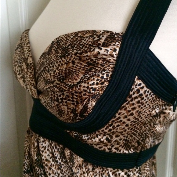 Bebe Silk Leopard Print Top - Picture 3 of 4