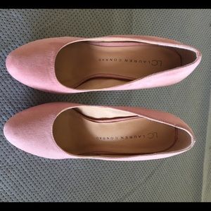 Lauren Conrad pumps