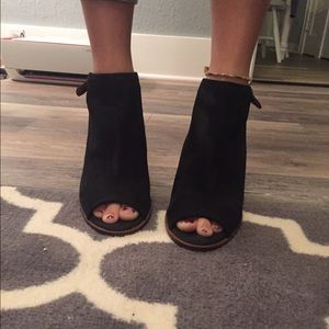 Black Lucky Brand heels