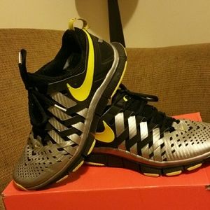 Mens nikes size 8.5/women's 9.5