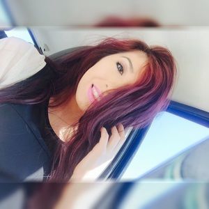 Meet your Posher, Yvette