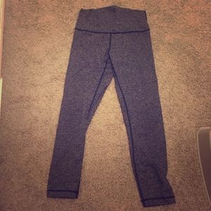 Gray lululemon yoga pants