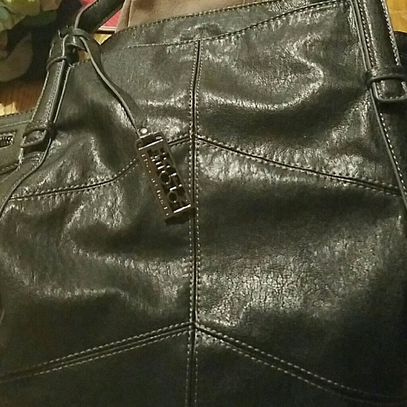 Kenneth Cole gray shoulder bag