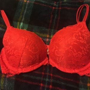 Victoria Secret Very Sexy push up bra