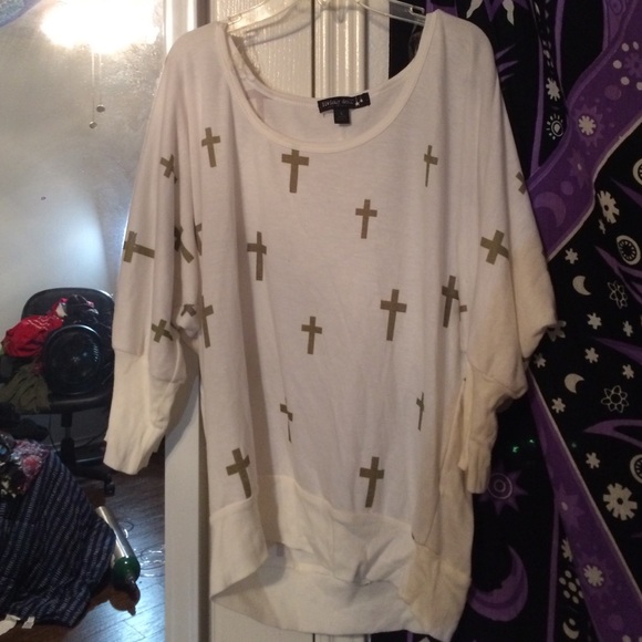 Flowy Cross Blouse