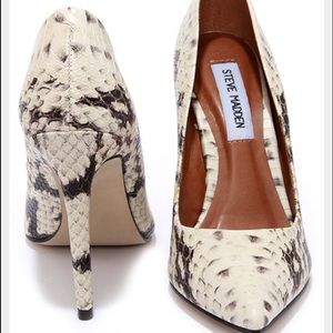 Brand new Steve Madden Proto snake skin pumps