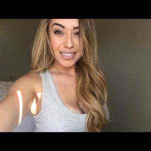 Meet your Posher, Monique