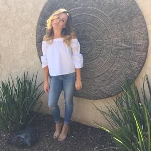 Meet your Posher, Claire