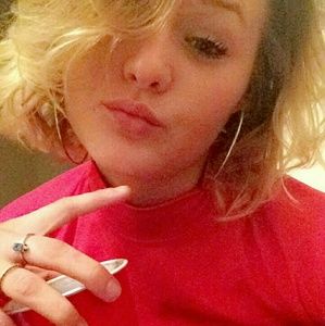 Meet your Posher, Liz