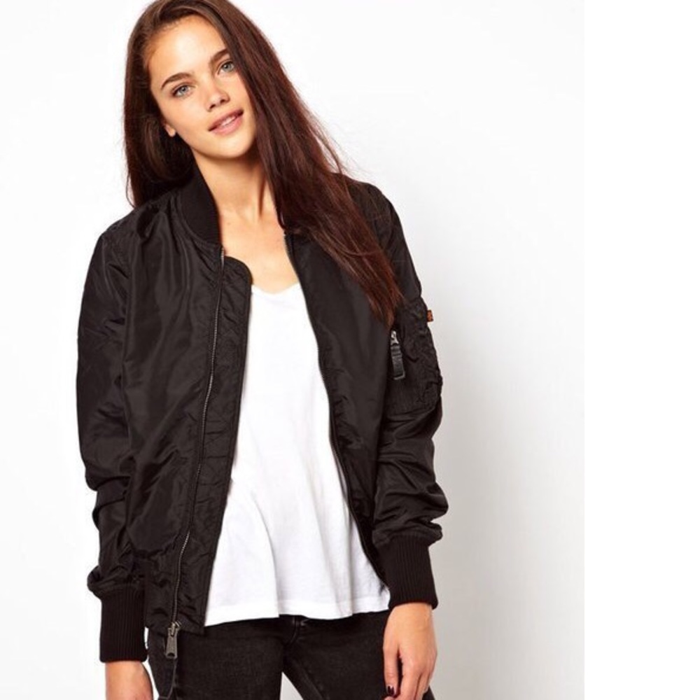 🚨NEW🚨Bomber jacket ✨(Black)