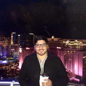 Meet your Posher, Carlos