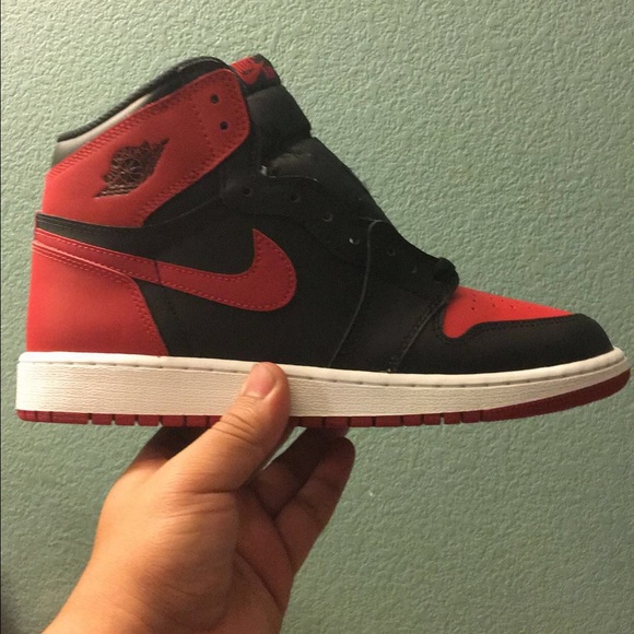 Nike Air Jordan 1 Retro High Banned 2011 Black Red Bred  Air Jordan banned 1\'s