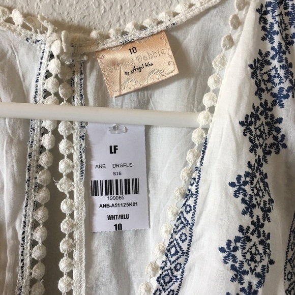 SOLD 💔LF Current 2016 Blue and White Romper M - Picture 2 of 4