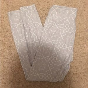 LulaRoe grey and white leggings