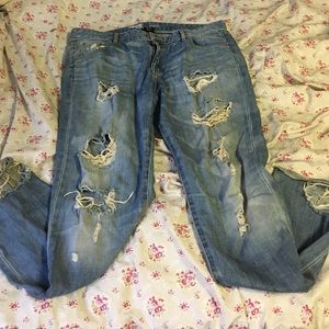 Ripped Boyfriend Jeans