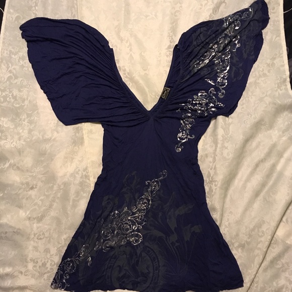 Oversized flowy blue tunic with silver designs