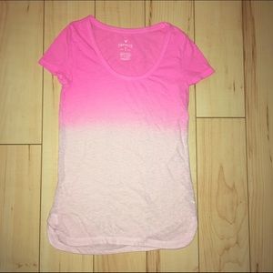 American Eagle Favorite T v neck