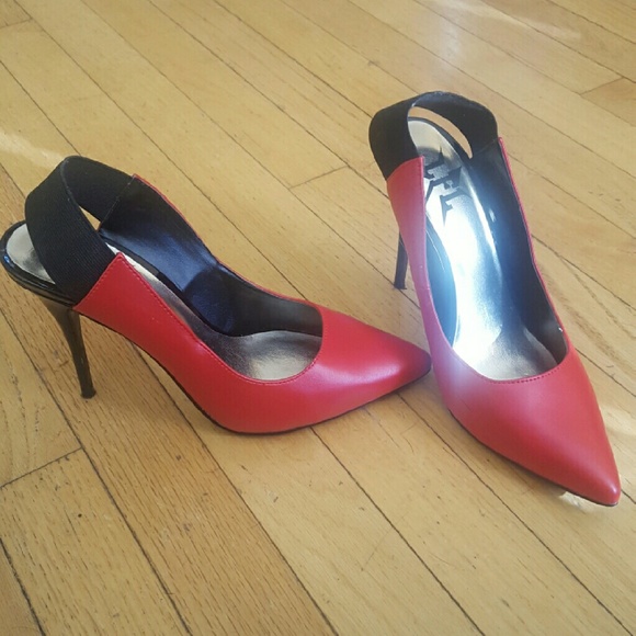 Red Pumps
