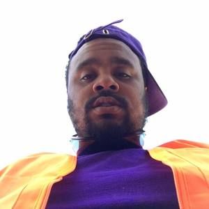 Meet your Posher, Derek