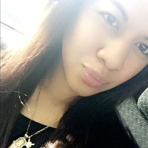 Meet your Posher, Izela