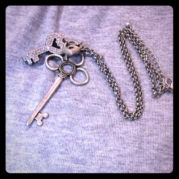 Silver tone crystal key - key & lock necklace