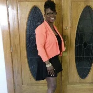 Meet your Posher, Cassandra