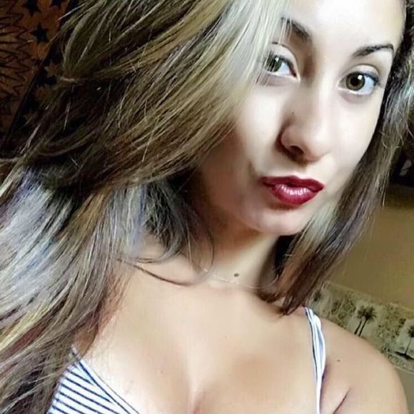 Meet your Posher, Chrystal