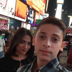 Meet your Posher, Leeor