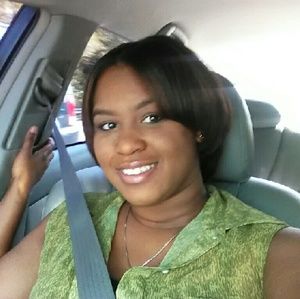 Meet your Posher, Simone