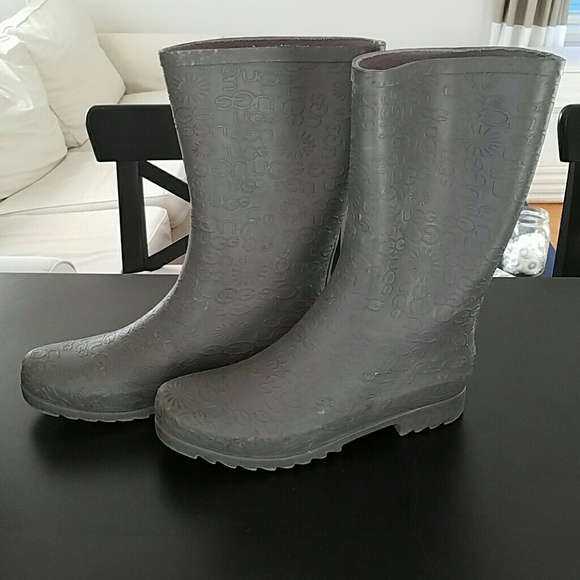 UGG Rainboots