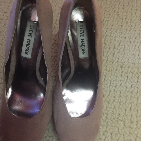 Steve Madden suede Blush/nude pump - Picture 3 of 3