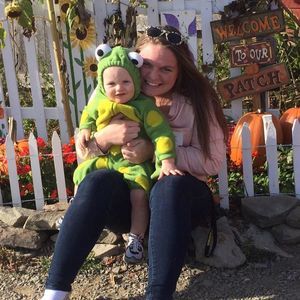 Meet your Posher, Kayla