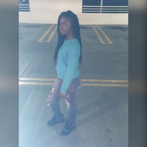 Meet your Posher, Johnae