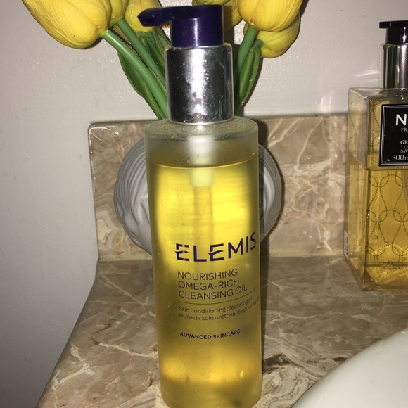 Elemis cleansing oil