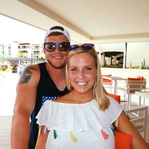 Meet your Posher, Leslie