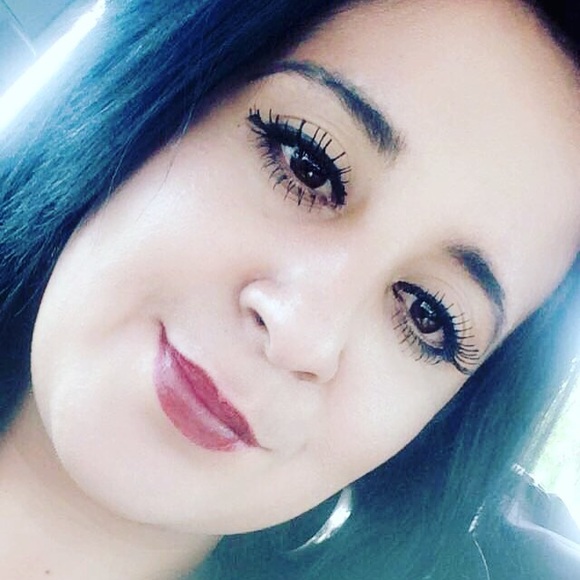 Meet your Posher, Lupita - Picture 1 of 1