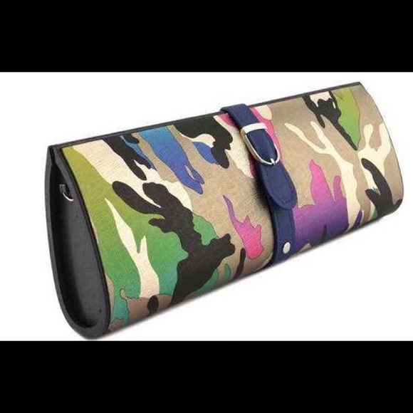 Handbags and clutches - Picture 1 of 4