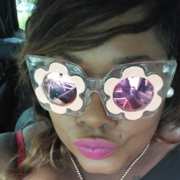 Super dope shades - Picture 3 of 3